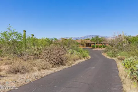 12686 N Coyote Crossing Trl, Tucson, AZ 85755
