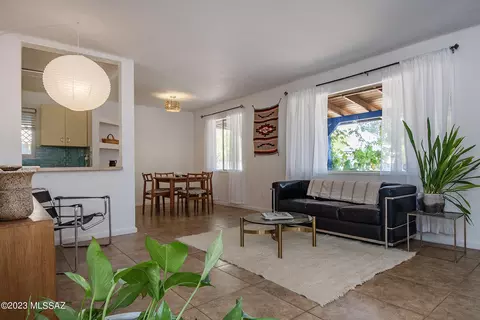 718 E Knox Dr, Tucson, AZ 85719 photo 9