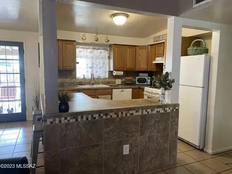 6313 E Baylor Dr, Tucson, AZ 85710 photo 10
