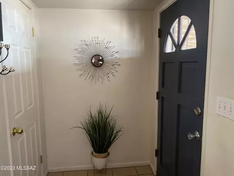 6313 E Baylor Dr, Tucson, AZ 85710 photo 5
