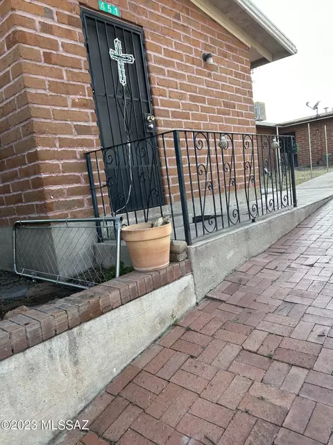 451 N Macnab Dr, Nogales, AZ 85621