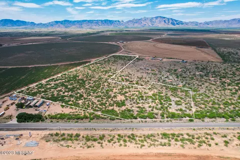 16 N 21 Acre N Hwy 191, Pearce, AZ 85625