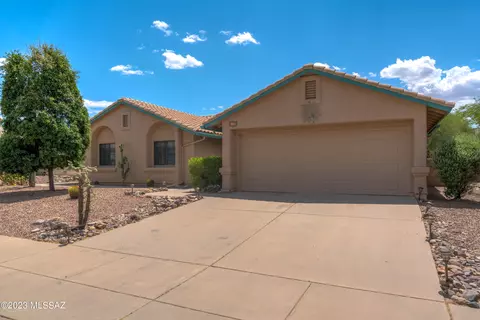 7561 W Straw Hat Ln, Tucson, AZ 85743
