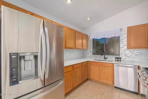 60 W Bryan Scott Pl, Vail, AZ 85641