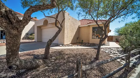 8937 N Ferber Ct, Tucson, AZ 85742