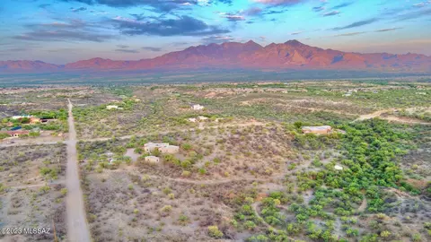 0 W Calle Cinco, Green Valley, AZ 85622