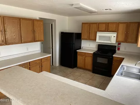 3755 W Exton Ln, Tucson, AZ 85746 photo 8