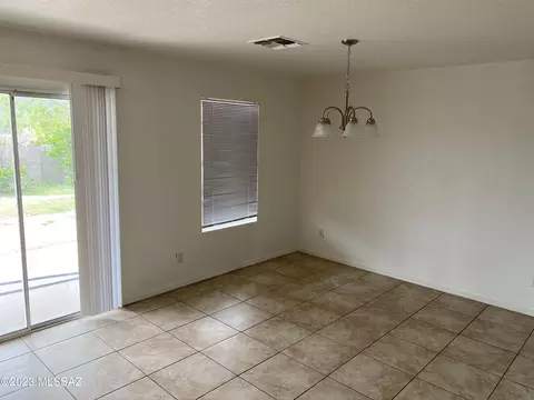 3755 W Exton Ln, Tucson, AZ 85746 photo 9