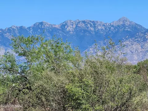 4260 W Calle Siete, Green Valley, AZ 85622