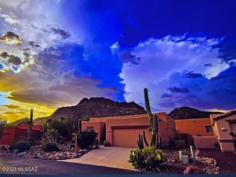 1940 S Flying Heart Ln, Tucson, AZ 85713