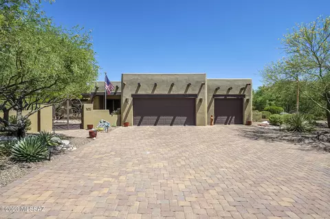 806 W Placita Quieta, Green Valley, AZ 85622