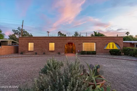 2131 N Rainbow Vista Dr, Tucson, AZ 85712