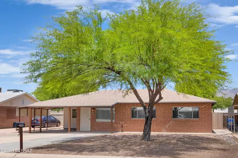 4709 E Waverly St, Tucson, AZ 85712