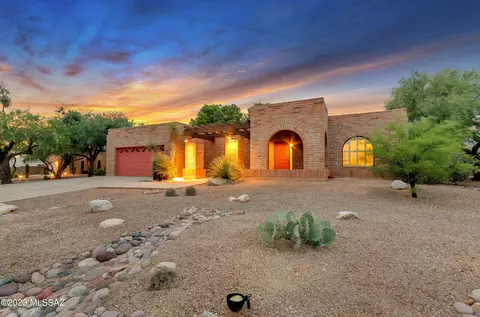 8001 E Birwood Rd, Tucson, AZ 85750