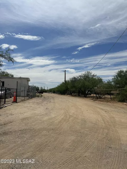 4602 S Deaver Rd, Tucson, AZ 85735