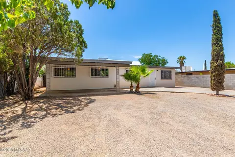 1720 E Alaska St, Tucson, AZ 85706