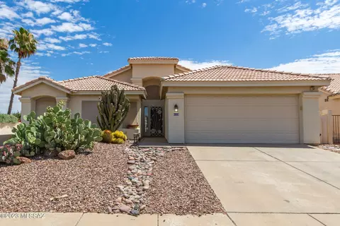 8328 N Solitude Way, Tucson, AZ 85743