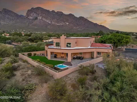290 W Atua Pl, Oro Valley, AZ 85737