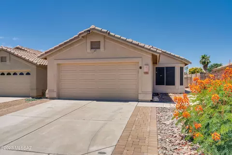 8959 N Arrington Dr, Tucson, AZ 85742