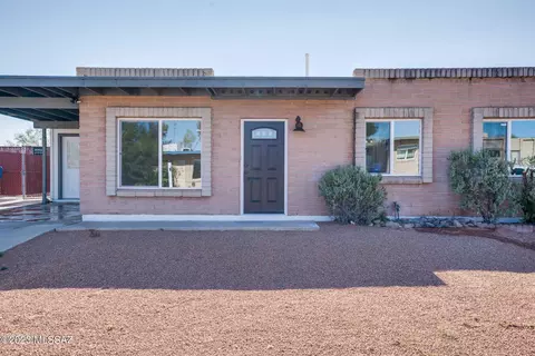 2401 S Saddleback Ave, Tucson, AZ 85710