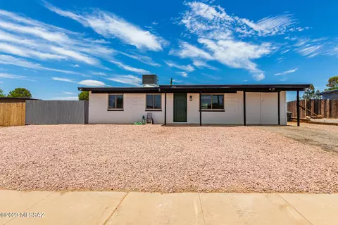 7521 E Poinciana Dr, Tucson, AZ 85730