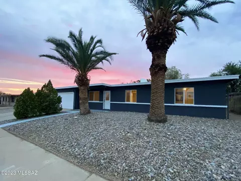 9621 E Sellarole Rd, Tucson, AZ 85730