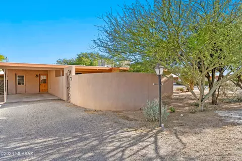 4204 E Timrod St, Tucson, AZ 85711