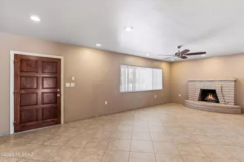 9328 E Deer Trl, Tucson, AZ 85710 photo 4