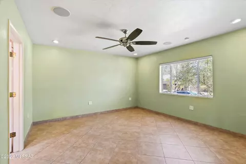 9328 E Deer Trl, Tucson, AZ 85710 photo 13