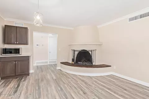 8908 E 35th Cir, Tucson, AZ 85710 photo 9