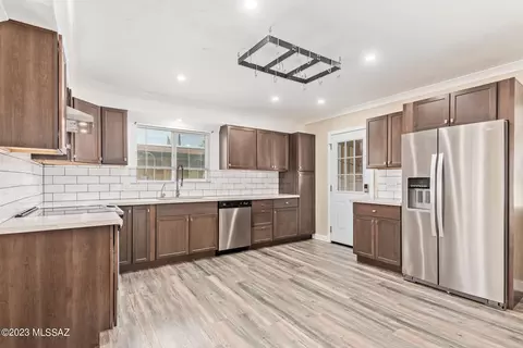 8908 E 35th Cir, Tucson, AZ 85710 photo 11