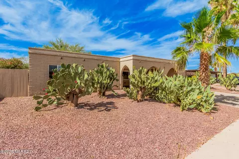 8908 E 35th Cir, Tucson, AZ 85710 photo 2