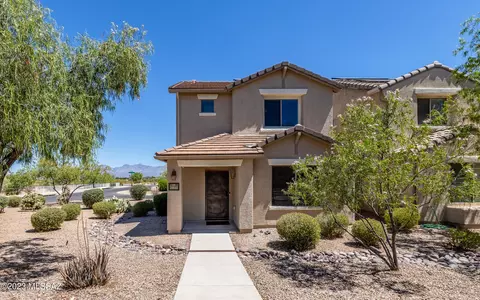 10542 E Singing Canyon Dr, Tucson, AZ 85747