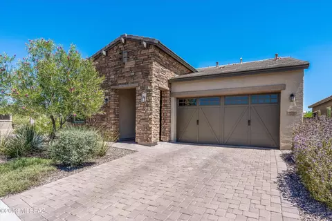 990 W Hesperaloe Ct, Oro Valley, AZ 85755