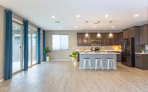 12041 E Ryscott Cir, Vail, AZ 85641 photo 2