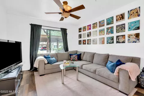 2550 E River Rd #15101, Tucson, AZ 85718