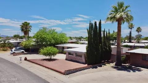 7548 E 33rd St, Tucson, AZ 85710 photo 2
