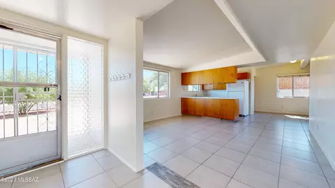 7548 E 33rd St, Tucson, AZ 85710 photo 5
