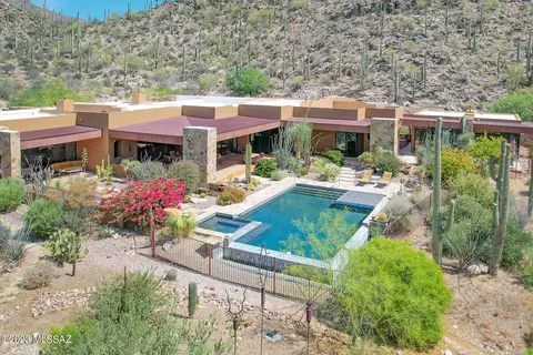 13760 N Old Ranch House Rd, Marana, AZ 85658