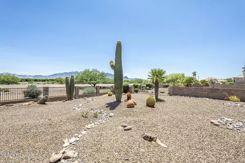 2561 S Rita Vista Dr, Green Valley, AZ 85614