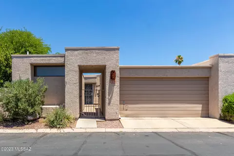 4461 E Bullrush Ln, Tucson, AZ 85712