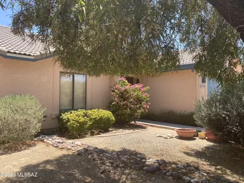 9546 E Dunnigan Dr, Tucson, AZ 85747 photo 2