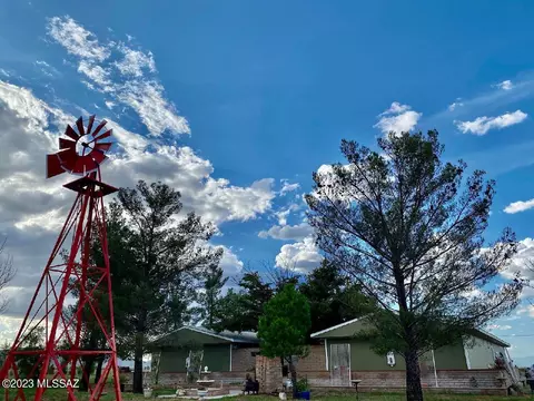 35 E Treasure Rd, Sunsites, AZ 85625