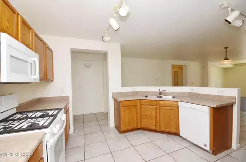 5856 E Tercel Dr, Tucson, AZ 85756 photo 11