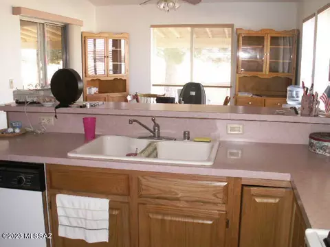 919 E Christmas Tree Ln, Pearce, AZ 85625 photo 10