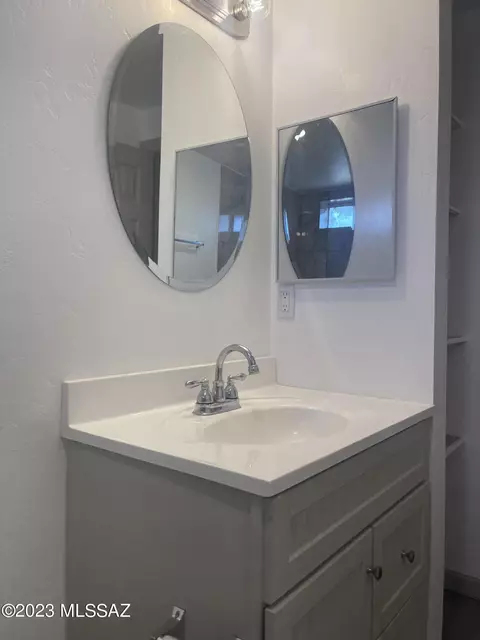 5225 S Hampton Roads Dr, Tucson, AZ 85706 photo 13