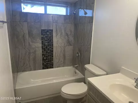 5225 S Hampton Roads Dr, Tucson, AZ 85706 photo 11