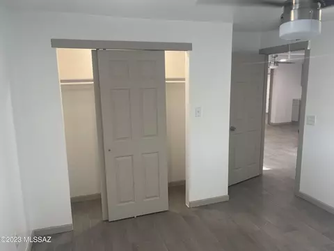 5225 S Hampton Roads Dr, Tucson, AZ 85706 photo 8