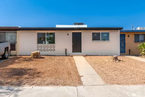 2414 E Pinal Vis, Tucson, AZ 85713