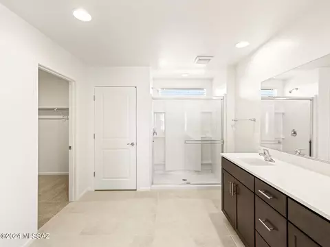 Bath - 12537 E Caden Dr, Vail, AZ 85641 photo 5 of 10